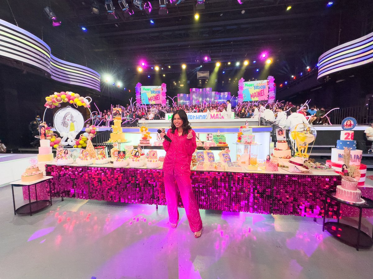 AAArtists_'s tweet photo. Today we celebrate you @mainedcm! Happy birthday! ❤️

#MaineAt28 #MaineMendoza https://t.co/Ecj5AbwoH9