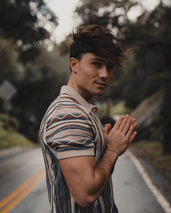 FqRKcqNXwAEyZXB?format=jpg&name=small