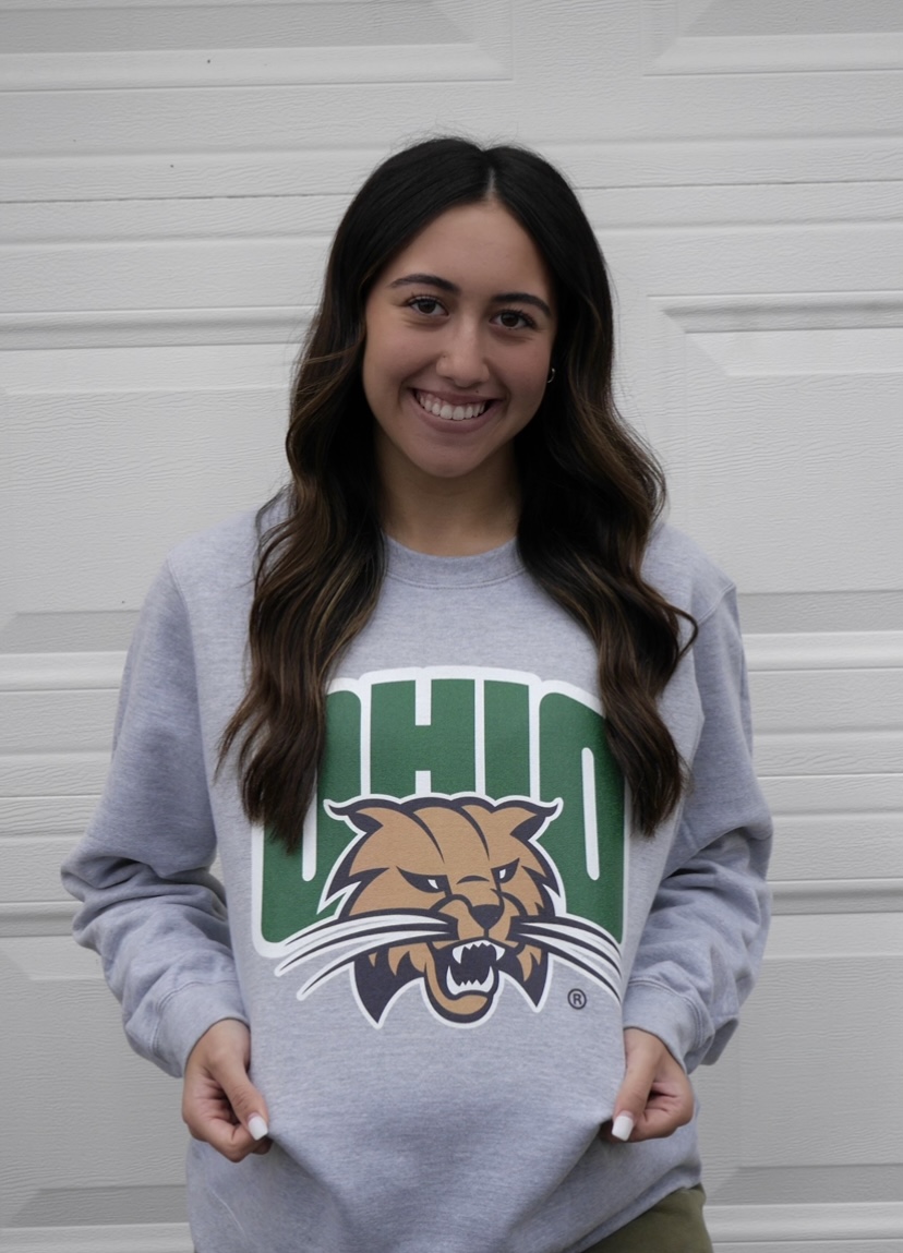 I am super excited to announce my verbal commitment to play D1 soccer at Ohio University where I’ll further my academic and athletic career!! I would like to thank everyone and especially my family for the endless love and support!!
🤍💚 GO BOBCATS BABYYY  <a href="/OhioWSoccer/">Ohio Soccer</a>