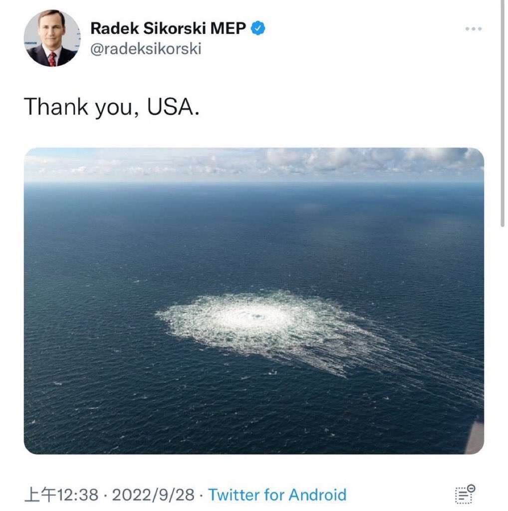jacksonhinkle's tweet photo. .@anneapplebaum what was the joke? https://t.co/hJn0zKgW9W