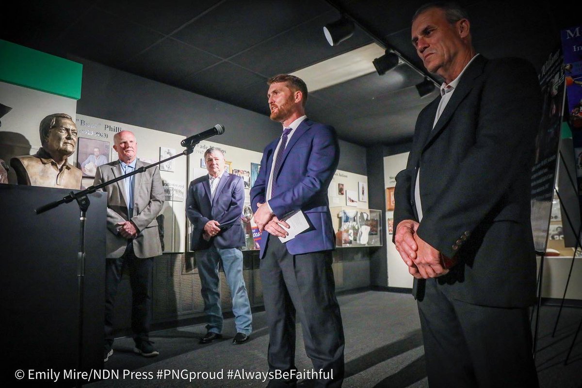 PNGIndians's tweet photo. Here’s some snaps from today’s Bum Phillips Golden Triangle Coach of the Year ceremony from our @NDN_PRESS photographers: Emily Mire (‘23) &amp; Abigail Cantillo-Fernandez (‘24). (1/3)

#PNGproud #AlwaysBeFaithful #txhsfb https://t.co/9zpzRoP69p