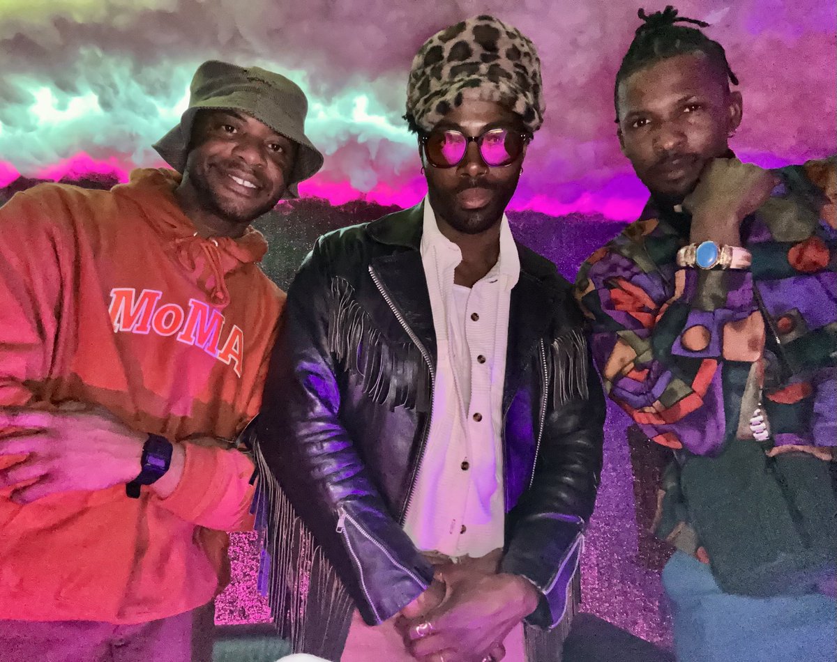 DGtheEnigma's tweet photo. S/O to blessed pen duo ⁦@NOVAWAV⁩ 🐝🪩

Congrats on the Grammy &amp; apparel launch!

…and a ‘lil culture with ⁦@MrCorece⁩ &amp; ⁦@cam4bes⁩ 

Make 🌊 https://t.co/0GPoh5QAwY