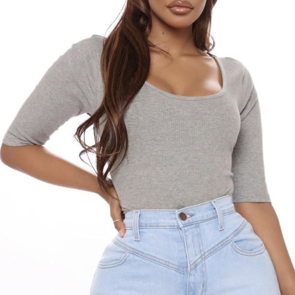 mariahigdon7's tweet photo. So good I had to share! Check out all the items I'm loving on @Poshmarkapp #poshmark #fashion #style #shopmycloset #fashionnova: https://t.co/LXoHjt8C98 https://t.co/cEcAdOaQnx