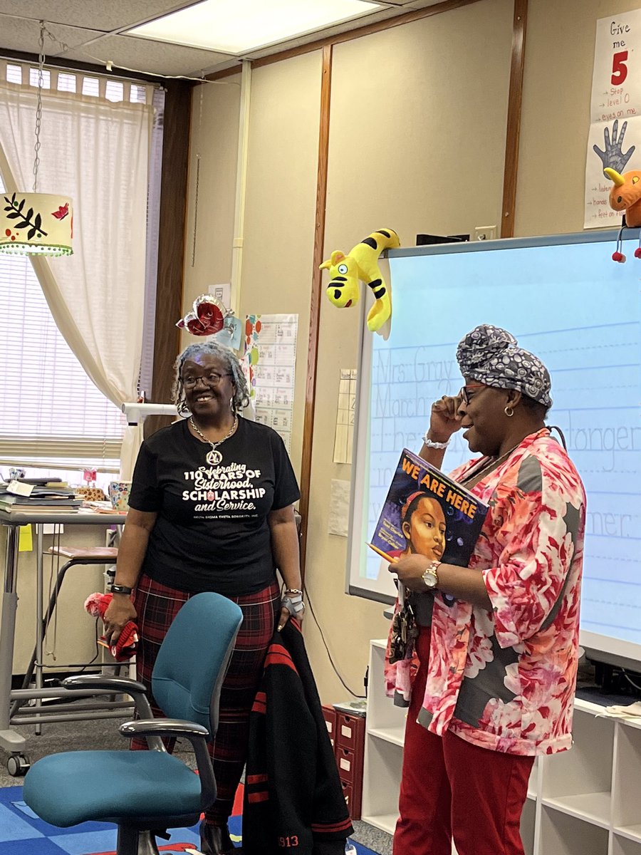 Ladies from Delta Sigma Theta Sorority read to our students to celebrate Read Across America!