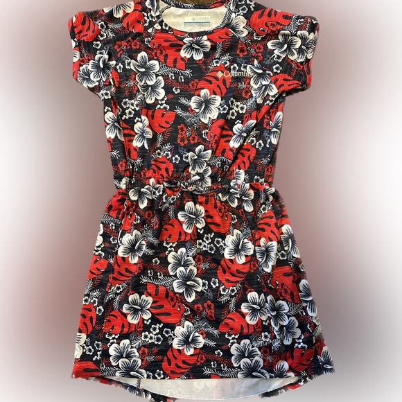 TaylorFoss5's tweet photo. So good I had to share! Check out all the items I'm loving on @Poshmarkapp from @eristemama #poshmark #fashion #style #shopmycloset #christopherbanks #columbia: https://t.co/2Jz6zl8p0B https://t.co/a2TLgkxfGG