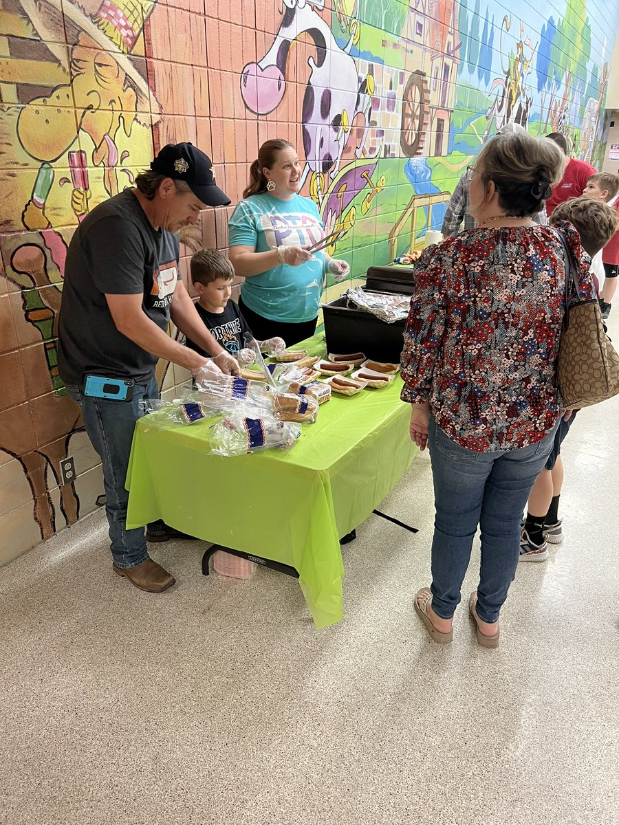 Thank you to our amazing PTO for supporting our Family Engagement Night! They are the best!! @TISDDPES
