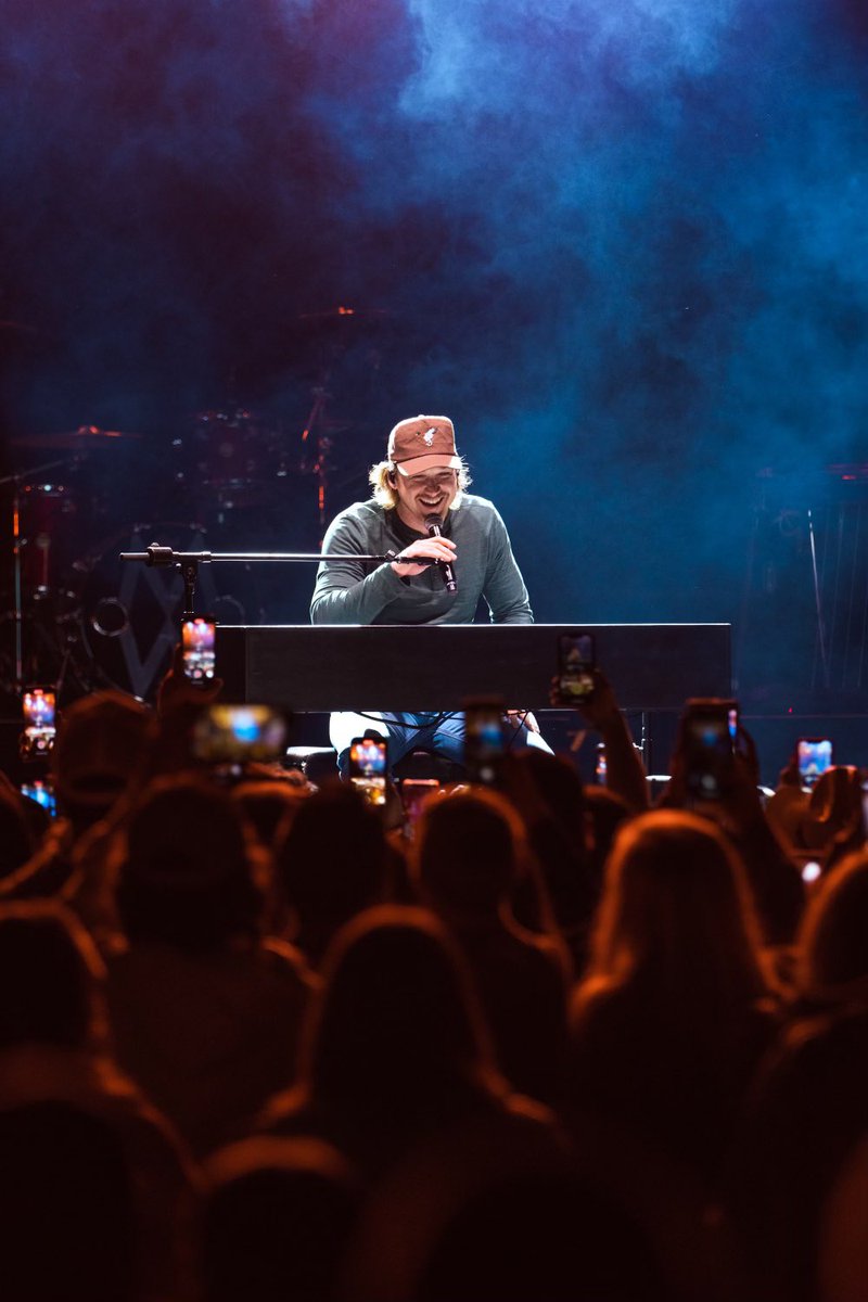 Spotify's tweet image. Little town outside of Knoxville 🎤 Thank you to @MorganWallen, @GibbsEagles and all the fans for a surprise show we'll never forget. #OneThingAtATime