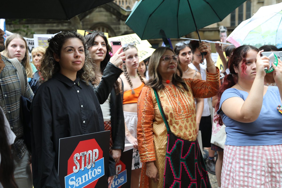 MehreenFaruqi's tweet image. The atmosphere was electric today, rallying in the pouring rain at the @StrikeClimate protest in Sydney. 

#SS4C #schoolstrike4climate