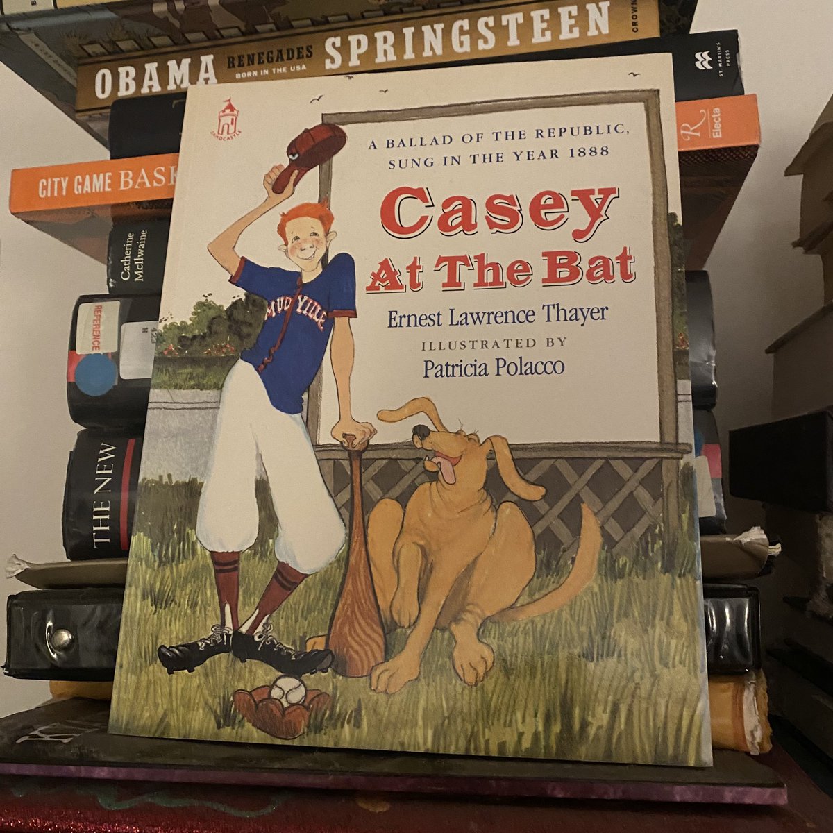 TheSurrealAri's tweet photo. Todayโs #sprintraining #baseballbook is this #illustrated, #picturebook of one of my favorite #poems, #CaseyAtTheBat, by Ernest Lawrence Thayer.
#baseball #book #poetry #poetrycommunity https://t.co/syQrPsChZl