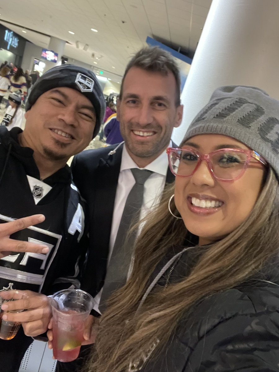 AimeeStaar's tweet photo. #GoKingsGo #ThisIsLA #GKG #LetsGetAWin https://t.co/UGZ1RRls6w