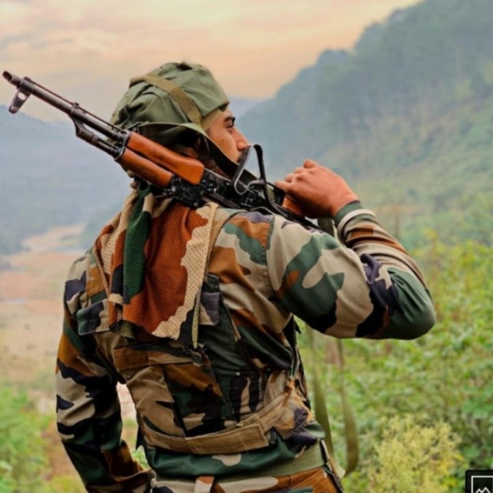 devraj_9094's tweet photo. किस्मत तू दगाबाज न निकलना,
तेरे भरोसे बहुत से फैसले छोड़े है..🥺💯
आखरी उम्मीद "SUPREM COURT"⚖️
#JusticeForDefenceStudents 
#SupremeCourtOfIndia 
#army_cee
@Ravindra_Fouji 
@YashMor5 https://t.co/vn5rSG3SAL