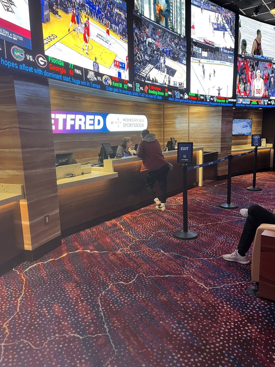 SylWinning's tweet photo. BIG THINGS coming in the next few weeks @BetfredSports at @MoheganLV 

3/11 Former #UFC Champ @LukeRockhold Meet &amp; Greet during the Pre Lim of #YanDvalishvili

3/14-19 #MarchMadness LIVE Watch Party + Stream ALL WEEK w/ @CapWize @Ben_Cary_ @nick_granered @deepvaluebettor &amp; Guests https://t.co/i6gXqhRZVJ