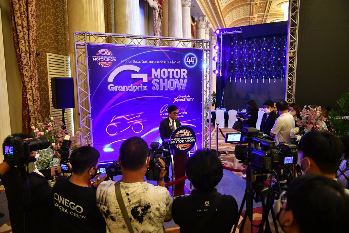 MotorshowGPI's tweet photo. ภาพบรรยากาศงาน แถลงข่าวการจัดงาน The 44th Bangkok International Motor Show 2023 
ซึ่งจัดขึ้นในวันพฤหัสบดีที่ 2 มีนาคม 2566 ณ ห้อง รอยัลจูบิลี่ ศูนย์แสดงสินค้าและการประชุมอิมแพค เมืองทองธานี
#grandprixmotorshow #motorshow2023
https://t.co/Stsej2q9Bu https://t.co/VoGW7ZGZ0b