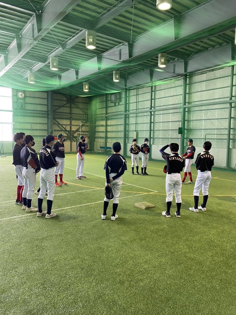kamikawabasebal's tweet photo. 【地域貢献活動】
地元の上川中学校野球部、近隣の比布中学校野球部に対し野球指導をさせていただきました。
中学生の技術向上が第一ですが、教える側もプラスになるとても良い時間でした。 https://t.co/q0kIGGzwX9