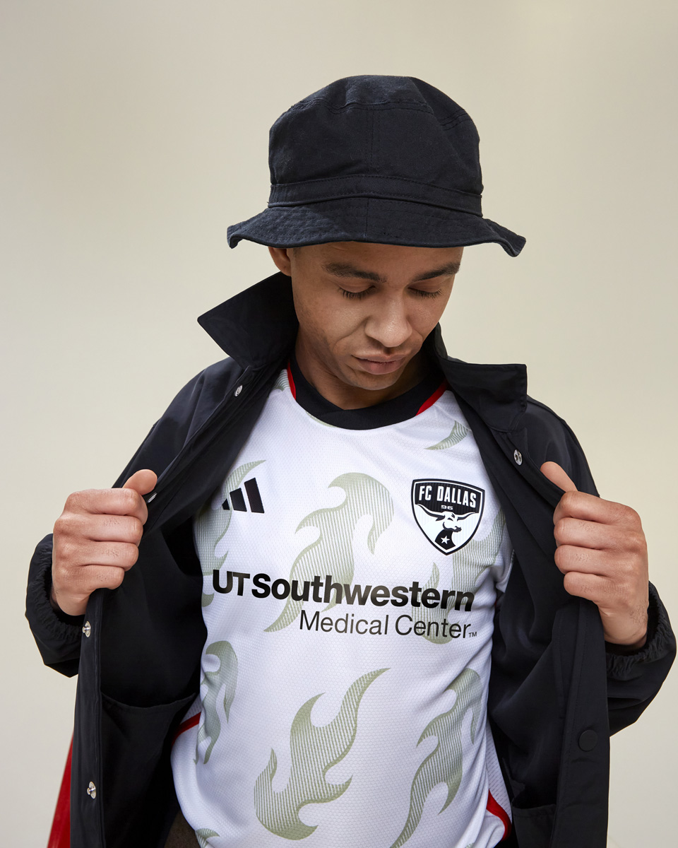 kitstownJP's tweet photo. 🔥
adidas × FCダラス 2023-24 シーズンの新2ndユニフォーム！

#FCダラス #FCDallas 
#アディダス #adidasFootball 
#ユニフォーム #サッカー #フットボール #uniform #football #soccer 
#キッツタウン #kitstown https://t.co/DThFpX6mby