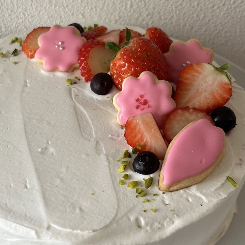 ひな祭りケーキ作ったよかわいいな〜＾＾