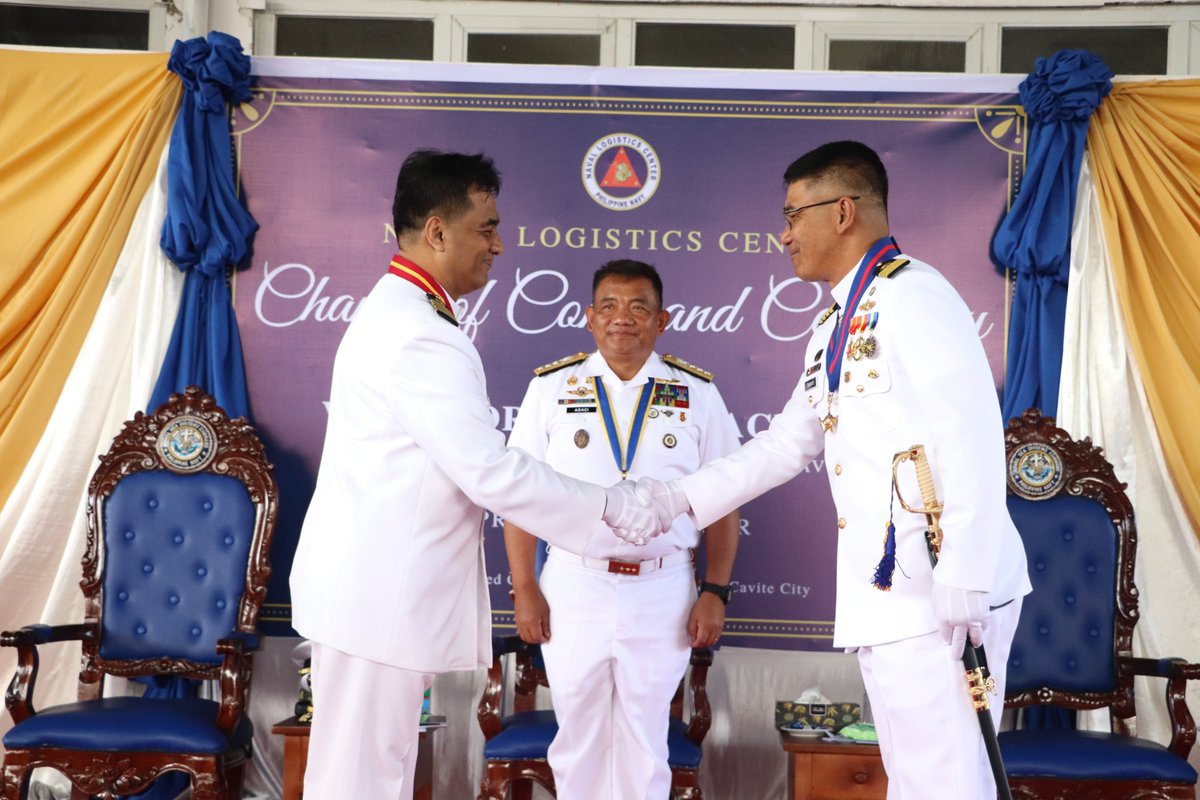 Philippine_Navy's tweet photo. TRANSITIONS | The Naval Logistics Center welcomed its new commander in a Change of Command Ceremony presided by the PH #Navy Chief, VAdm Toribio Adaci Jr, on Feb 27

📝/📸: Naval Logistics Center

#ProtectingtheSeasSecuringOurFuture 
#ModernandMultiCapablePHNavy 
#AFPyoucanTRUST https://t.co/wdnOISFXTB