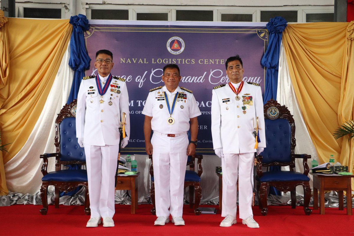 TRANSITIONS | The Naval Logistics Center welcomed its new commander in a Change of Command Ceremony presided by the PH #Navy Chief, VAdm Toribio Adaci Jr, on Feb 27

📝/📸: Naval Logistics Center

#ProtectingtheSeasSecuringOurFuture 
#ModernandMultiCapablePHNavy 
#AFPyoucanTRUST