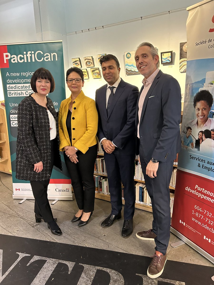 padbccanada's tweet photo. 2/2- Quel plaisir de revoir l'honorable Ginette Petitpas Taylor et mes amis francophones dont le député Noormohamed. C'était aussi une grande joie de retrouver mes anciennes collaboratrices.eurs et la de la Fédération #GinettePT #Taleeb https://t.co/J51ksbLNak