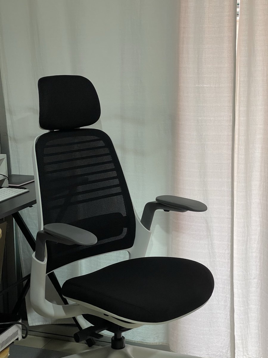 pnbuttercup's tweet image. 💺💙✨🪄
ทุกค้นนน มีเก้าอี้สำหรับชาวปวดหลังมารีวิวลงทุนไปเลยคับบ เพื่อสุขภาพหลังที่ดีขึ้น แบบโว้วววว เก้าอี้ดีๆมันเป็นงี้นี่เอง ฮื่อ น้องเขาปรับได้หลายระดับเลย แถมที่วางแขนก็ปรับได้เยอะด้วยๆ 
#Modernform #ใช้ดีบอกต่อ 

💻 ตอนนี้ช้อปปี้มีลดอยู่ด้วยนะ
ใช้ code นี้ได้เลย 33SURPRISE