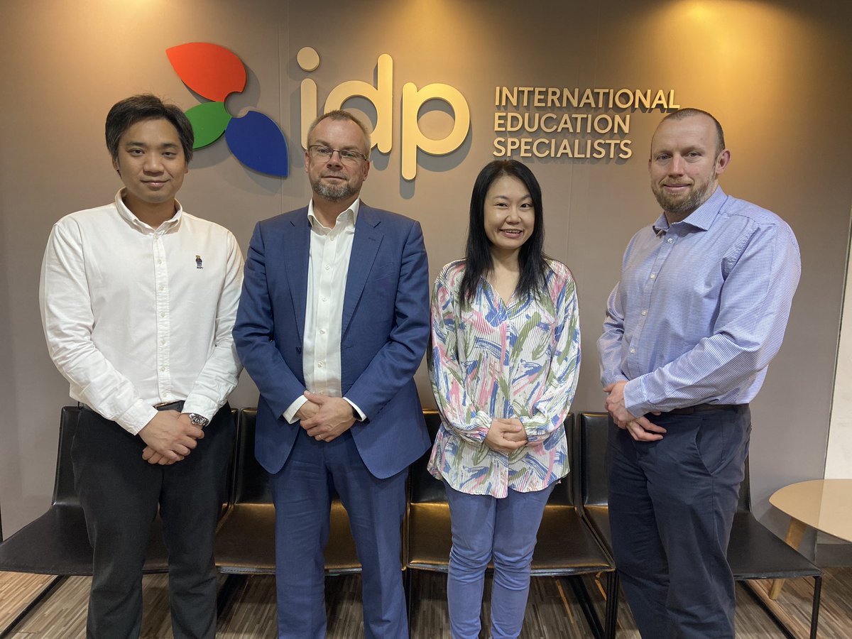 Great to catch up with Pathunyu Yimsomruay in person again after several years, thanks to you and Orathai Y. for hosting myself and @robcamb11 at IDP Education Thailand @IDP_Connect @IDPGlobal @lborouniversity 
#weareinternational 🇹🇭🇬🇧