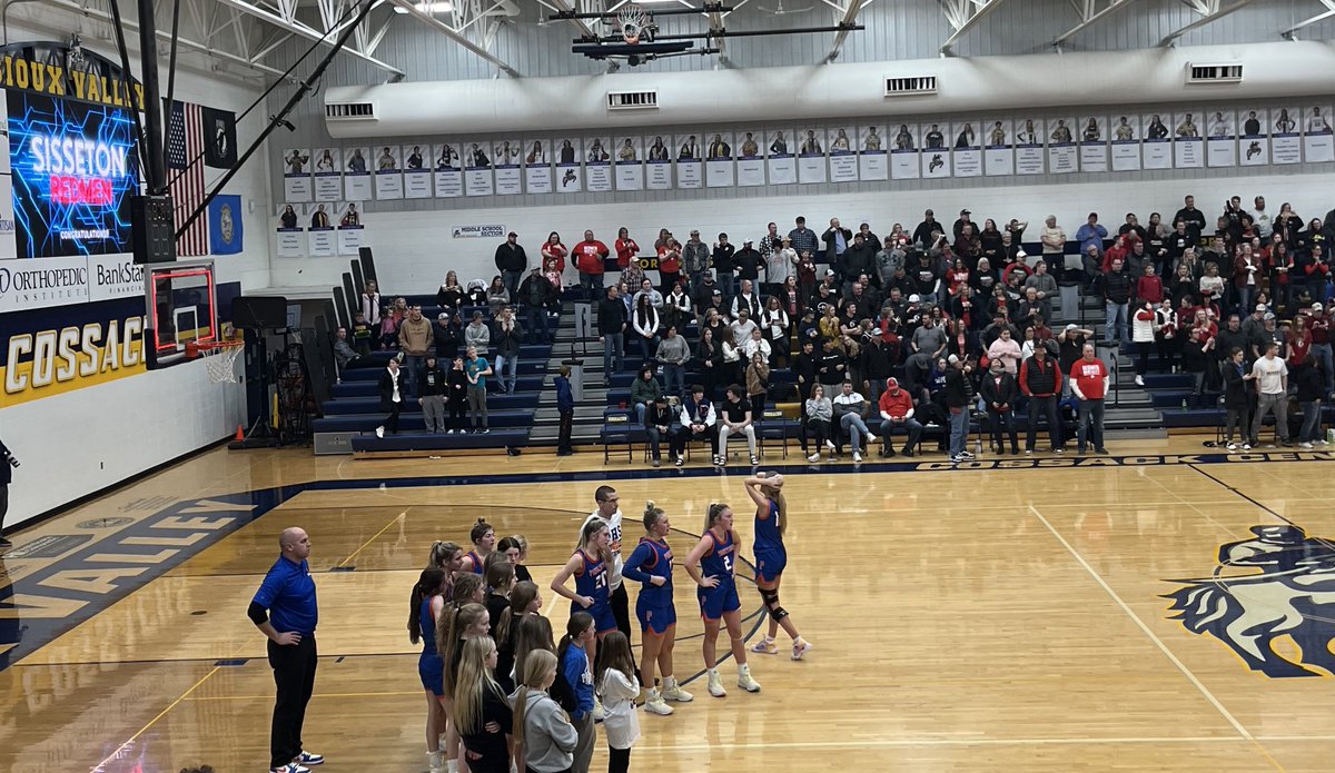 PtownTrojans's tweet photo. Not the end result we wanted, but this TEAM has so much to be proud of!!! Thank you Seniors for your leadership and dedication to the basketball program!! CONGRATULATIONS on a great season!!! https://t.co/wUquSKdYa7