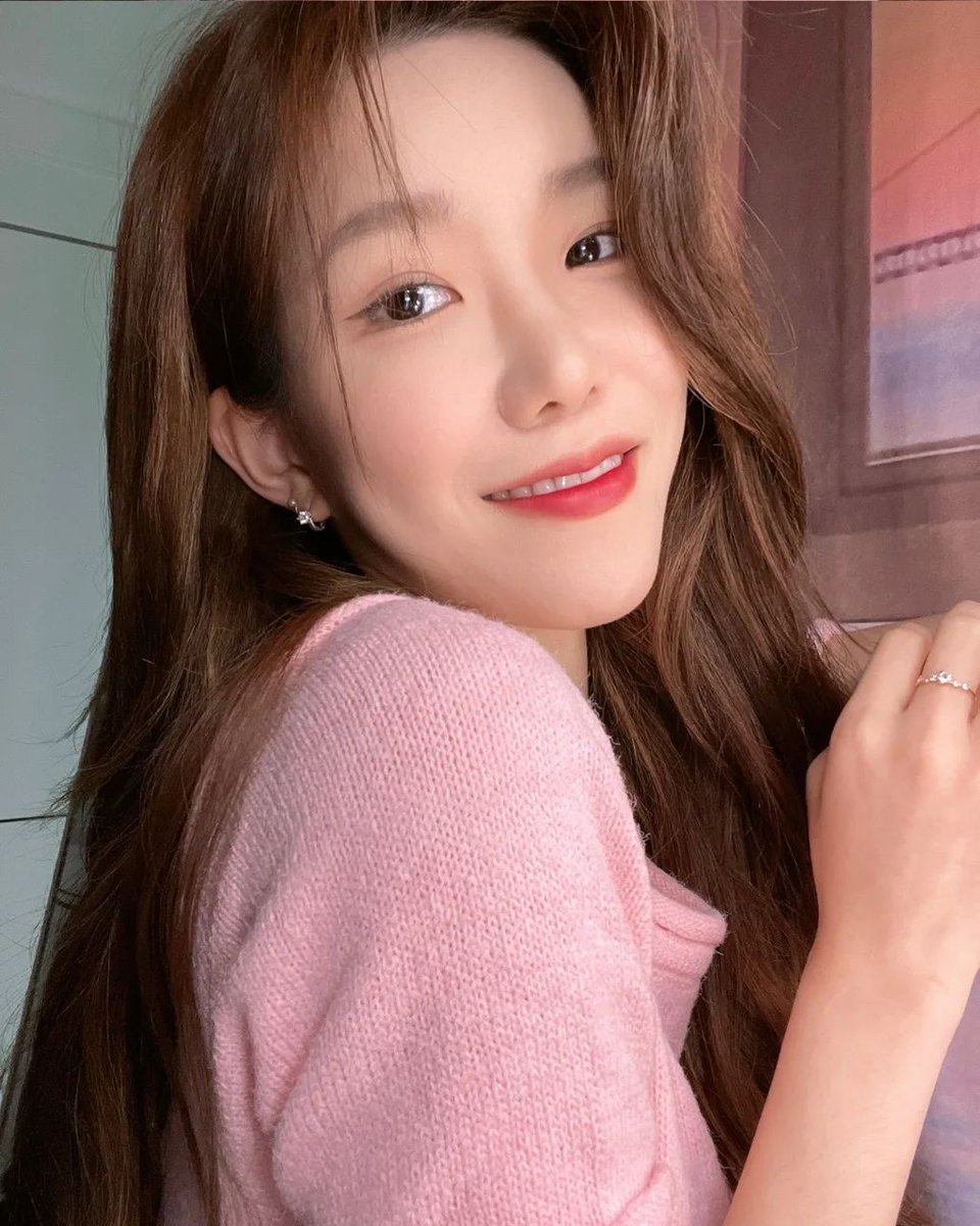 루다야 다원아 그동안 우리 우정들을 위해 열심히 달려와 줘서 너무 고마워 너희가 행복했던 만큼 우리도 행복했어 앞으로도 우리는 너희의 앞길을 응원할거야 항상 행복해야해 정말 많이 사랑해💜💜💜