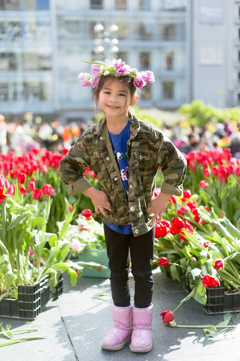 UnionSquareSF's tweet photo. This Saturday, March 4, 2023, American Tulip Day is returning to San Francisco. Union Square Plaza will be transformed by 80,000 American-grown tulips, grown from Dutch bulbs, in honor of International Women’s Day. https://t.co/97JYVMv6sv