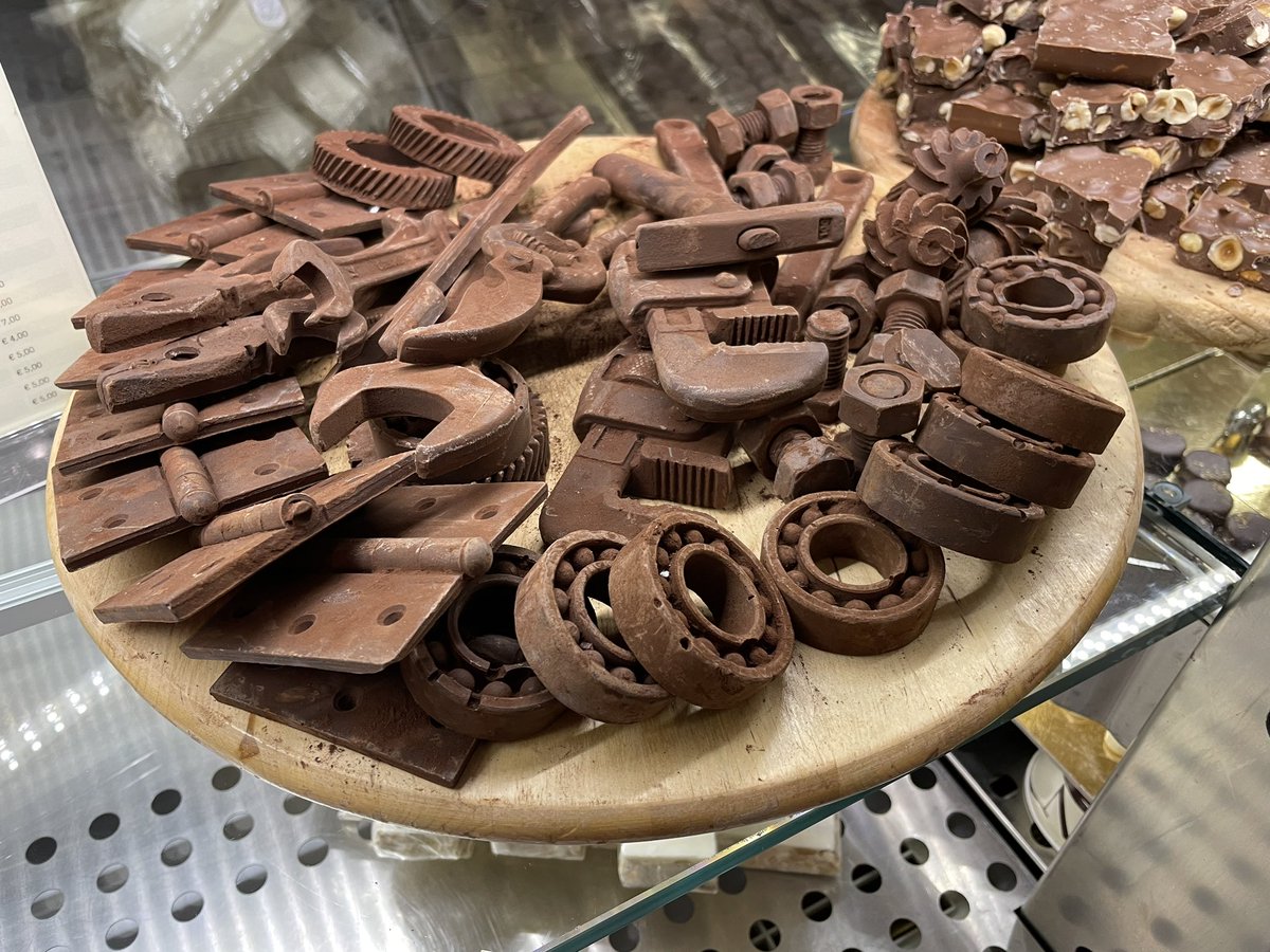ConserveScot's tweet photo. #IronworkThursday ? Actually not Thursday and not ironwork #ChocolateworkFriday at the wonderful Natale in Lecce, Puglia. https://t.co/WrNqZQ7R4t
