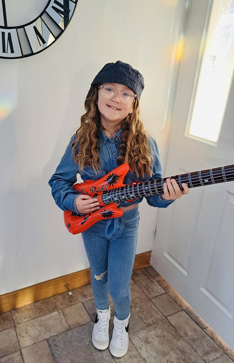 danimortimer's tweet photo. @TomFletcher My daughter Martha as Neila from Space Band. She loves reading the book with her class so much and comes home to read it again! #nothingrhymeswithsausage https://t.co/o2FjaSUrqC