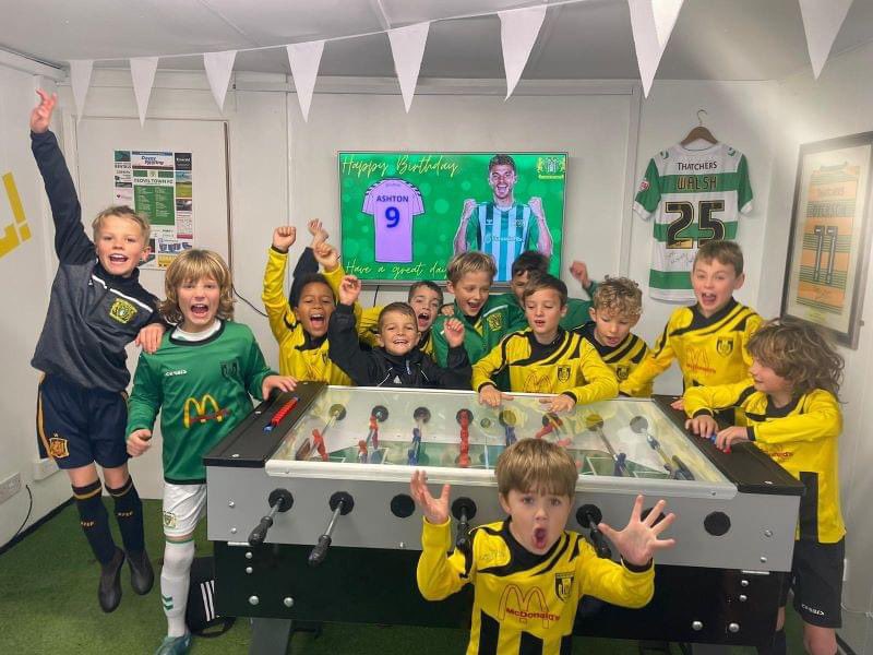 ytcst's tweet image. We have 300 people joining us for community activities at #YTFC’s home match with Woking tomorrow.

Everyone joining as part of our ‘Bring Your Team To Town’ initiative will be there to cheer on Mark Cooper and team.

See you there, @matt_uggla! 

#achievebycommunity #packthepark