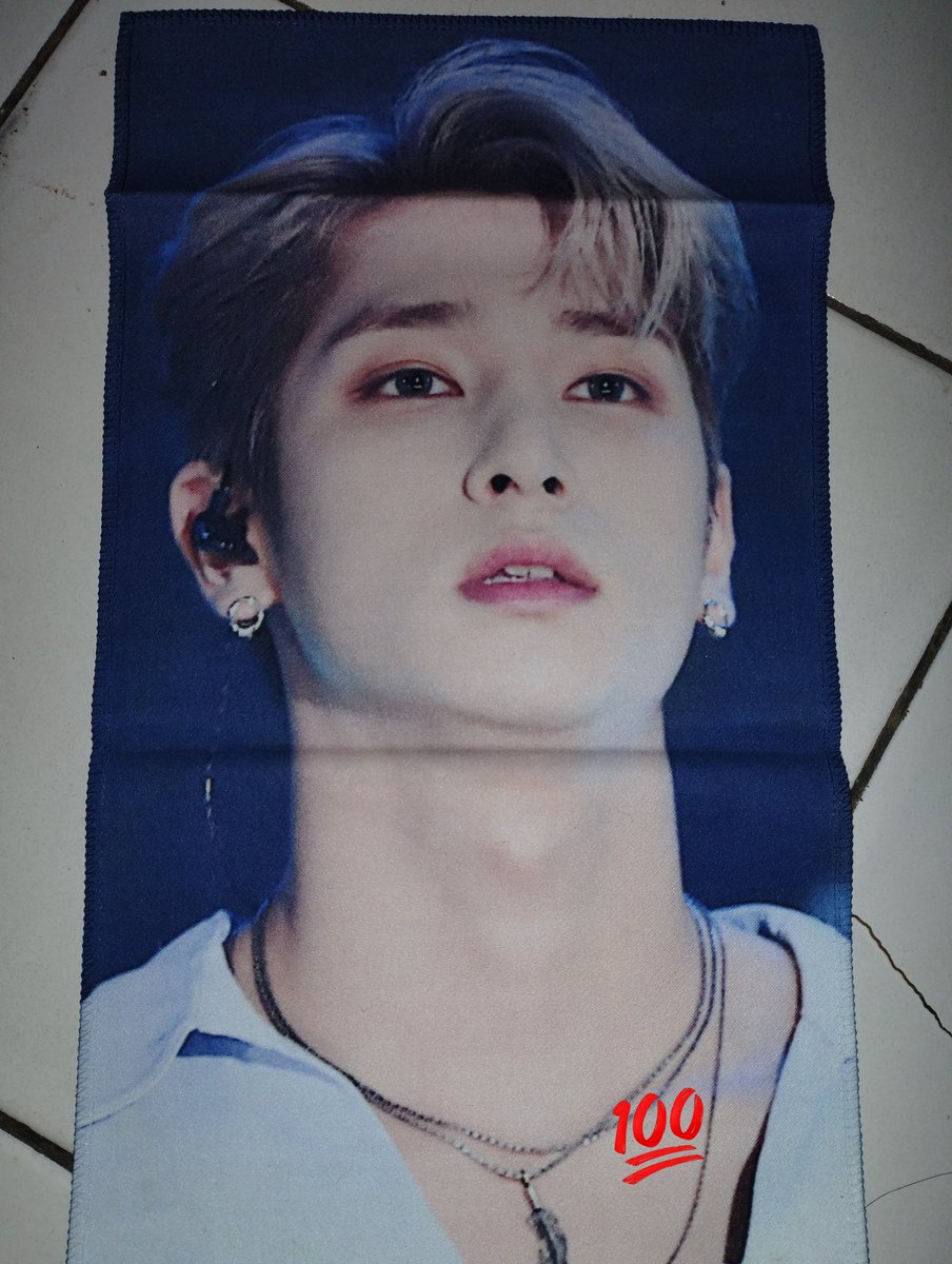 jejealousy_'s tweet photo. WTS want to sell

Slogan Lee Hangyul bae173 x1 pdx peaktime

Reflection slogan by hangyulkasep127
100k nego
no damage

Tag : wts wtb hangyul lee hangyul bae173 x1 oneit pdx peak time gyul 

#leehangyul #hangyul #BAE173
#x1 #pdx #peaktime https://t.co/fX56ldY64d