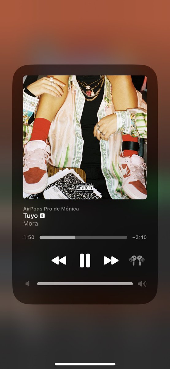el volumen jamás es suficiente cuando suena: