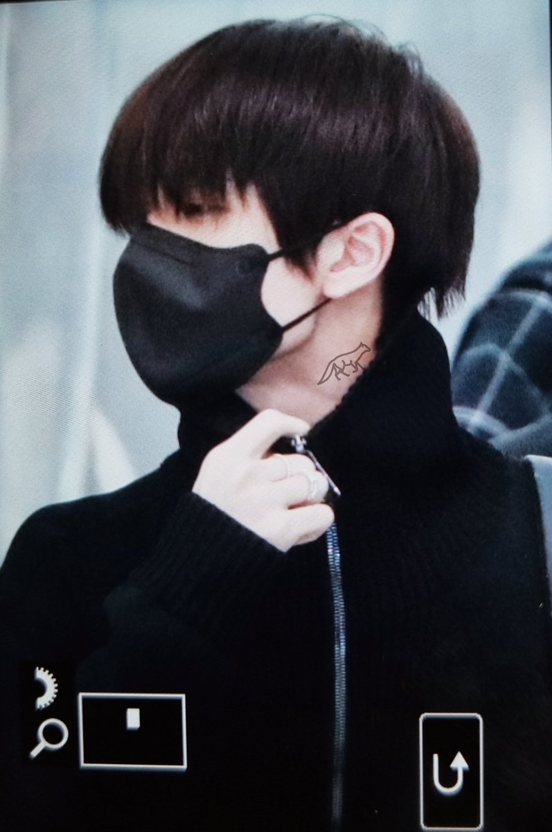 230303
목폴라 너무 맘에들었다고요ㅠ
#지성 #JISUNG