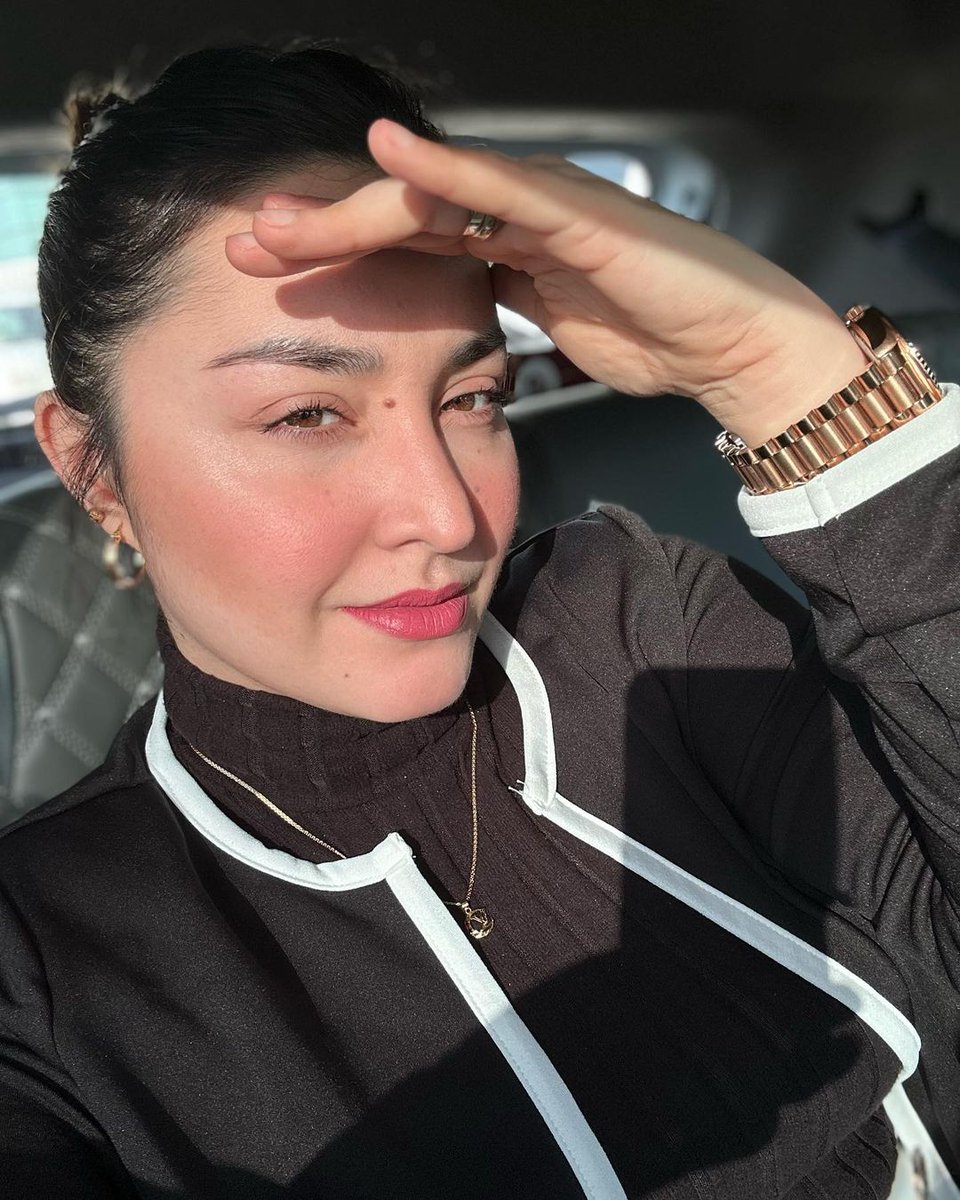 LevesqueCallie's tweet photo. I refuse to go back to the old me.I'm becoming a better person using my past experiences as lessons.🖤🖤🖤 https://t.co/lsdqGxYCSc