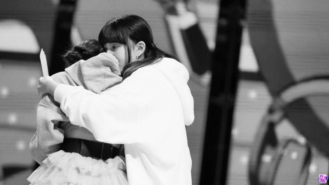 s2monz's tweet photo. 누가무래도 평생니네들만이야 https://t.co/lTdaIxKLHK
