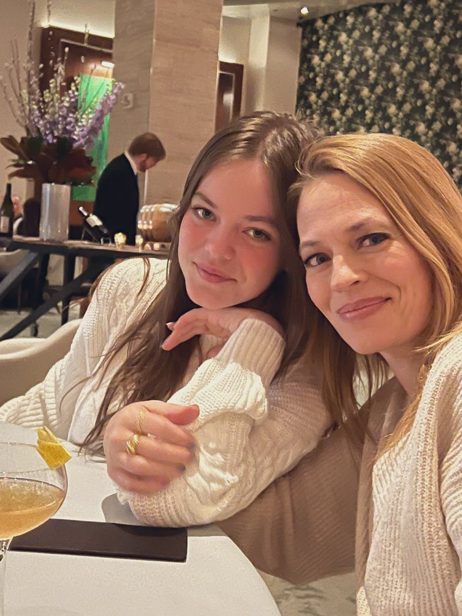 JeriLRyan's tweet photo. This incredible, beautiful, smart, funny, sensitive, kind human turned 15 today.
But she is forever my Little Pea. 💖💕💞 https://t.co/Ww4sLYPuOE