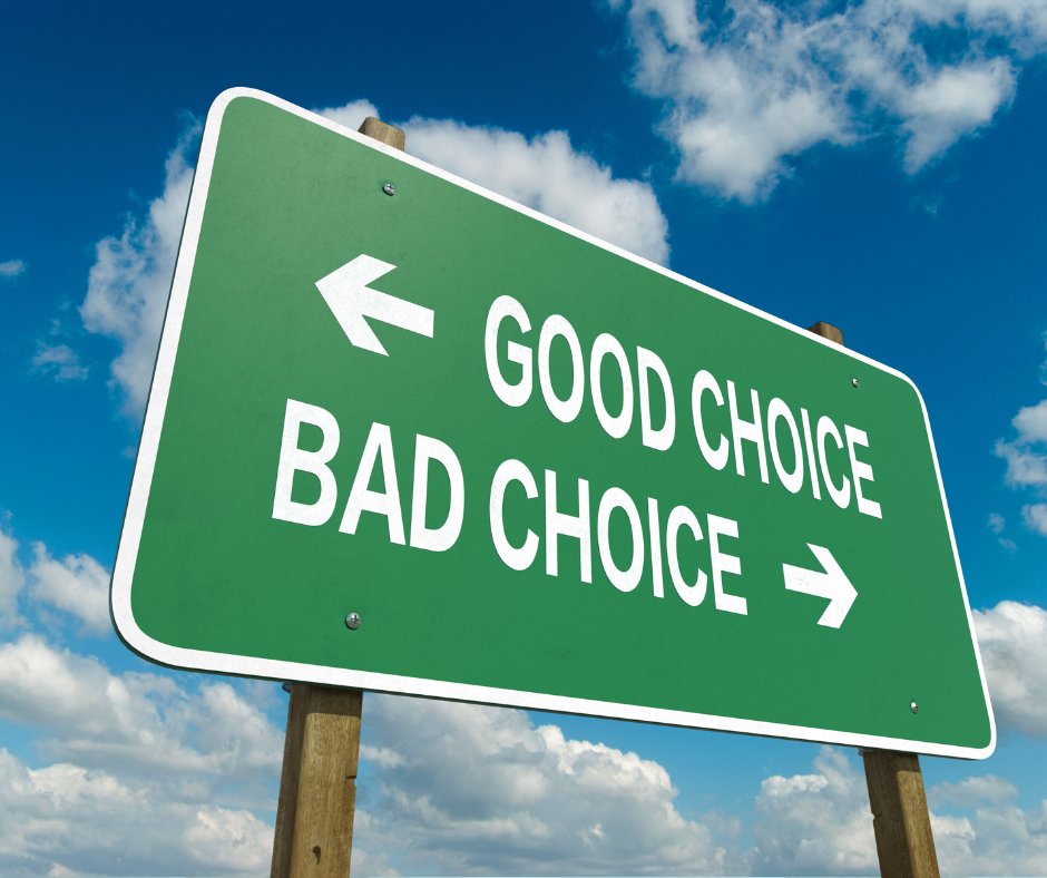 expresslubeau's tweet image. If you are caught using your phone while driving, you could be hit with a fine for over $350 and a loss of five demerit points. 

Find out more bit.ly/3ESHUdL  

#mobilephone #driving #demeritpoints #roadsafety