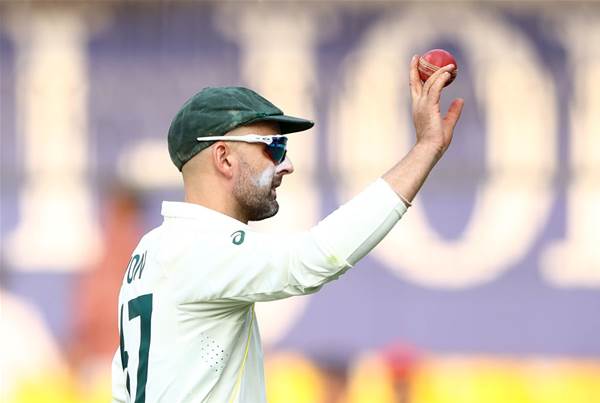 Australia need 76 after Lyon takes 8-64 insidesport.com.au/news/indiaaust… #cricket
