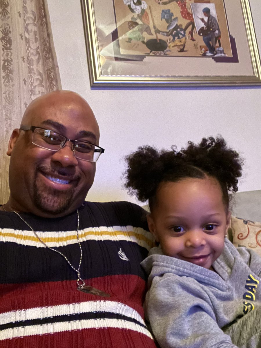 BSwol3's tweet photo. Cuteness Post! My lil cousin & I. #Cousins #BigCuzLilCuz #Family #MsLilly #ThorntonCousins https://t.co/dxPxmNGRng