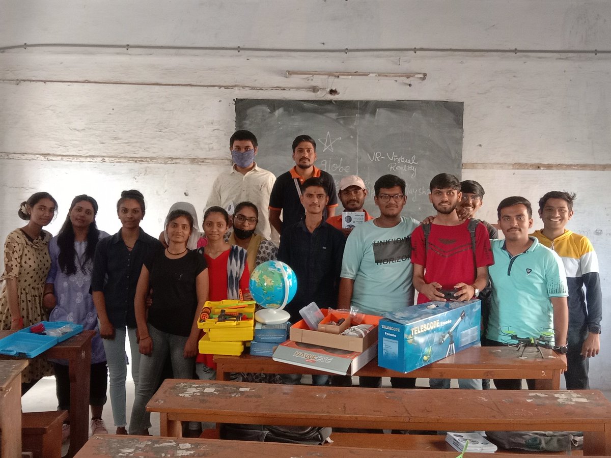 kishore9920's tweet image. Innovation club prabodh level training Day 04 at R.G.Shah Science  College Ahmedabad with aim to say &quot;I am an Innovator&quot;#Nodemcu #Dynamo #STEMeducation #ADVANCEagriculture
@PMOIndia  @CMOGuj @kuberdindor @vnehra @mnagarajan @STEMbotix @InfoGujarat @InnoClubCHE
@NarrotamSahoo