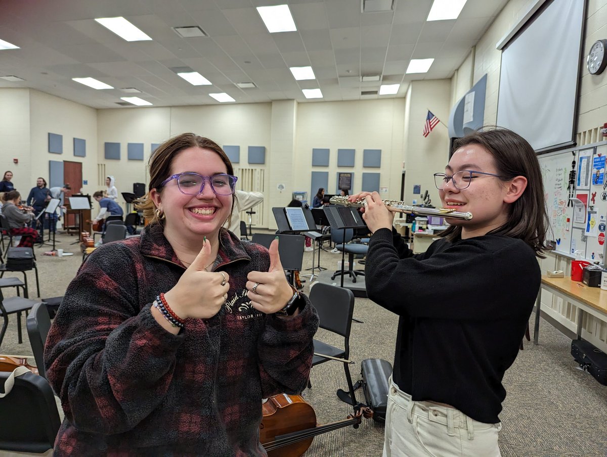 HSEOrchestras's tweet photo. My student teacher planned a sight-reading pajama party, open to all of our orchestras. The kids had so much fun!!! It was so great to see students of varying levels from different classes playing fun music together. We ate, we played, we laughed...It was a blast! https://t.co/N7MQrw6Dhb