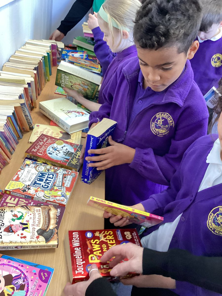 HeadcornPrimary's tweet photo. We were overwhelmed by the generosity of our donations for our Headcorn Book Swap Shop. It meant that every child had the opportunity to choose and take home a book today which they loved doing 😊#bigbookswap #WorldBookDay https://t.co/LFTwdUs3GR