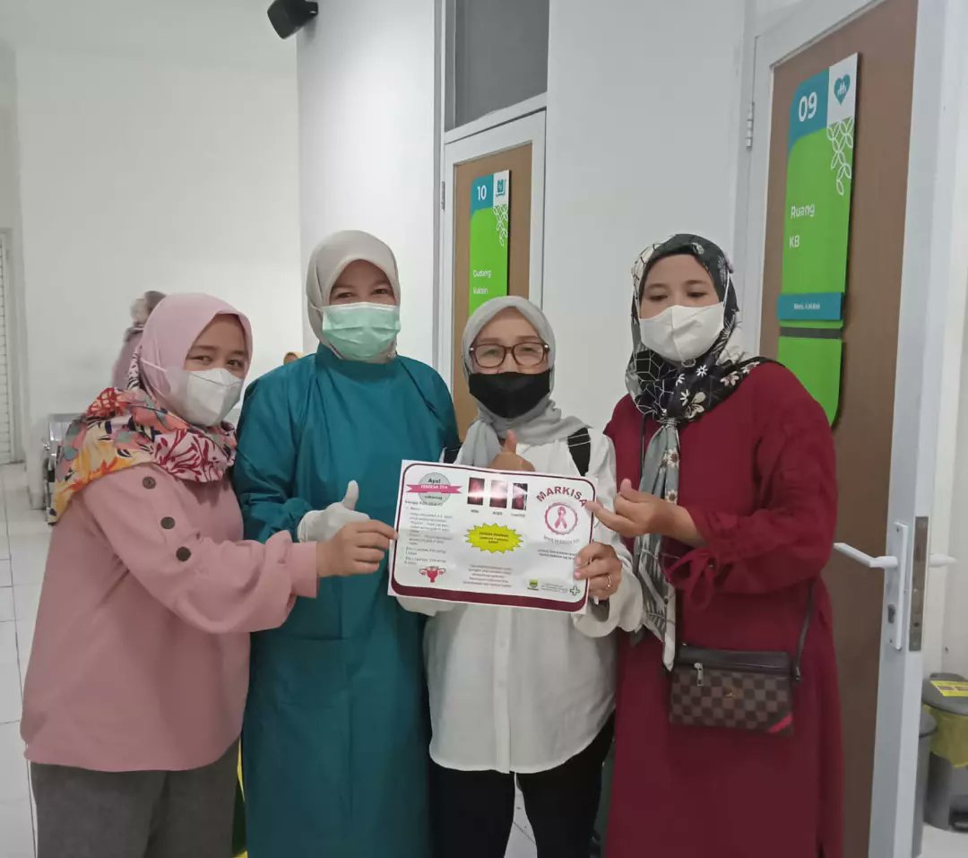 uptpkmpadasuka's tweet photo. Kegiatan Gebyar Deteksi Dini Kanker Payudara dan Kanker Serviks dengan Pemeriksaan Sadanis dan IVA Test serta Skrining FR-PTM di UPTD Puskesmas Padasuka, Selasa (21/02/2023).
.
#dinkeskotabandung #uptdpkmpadasuka #siapmelayanidenganhati #IVATest https://t.co/eA2XvRMcln