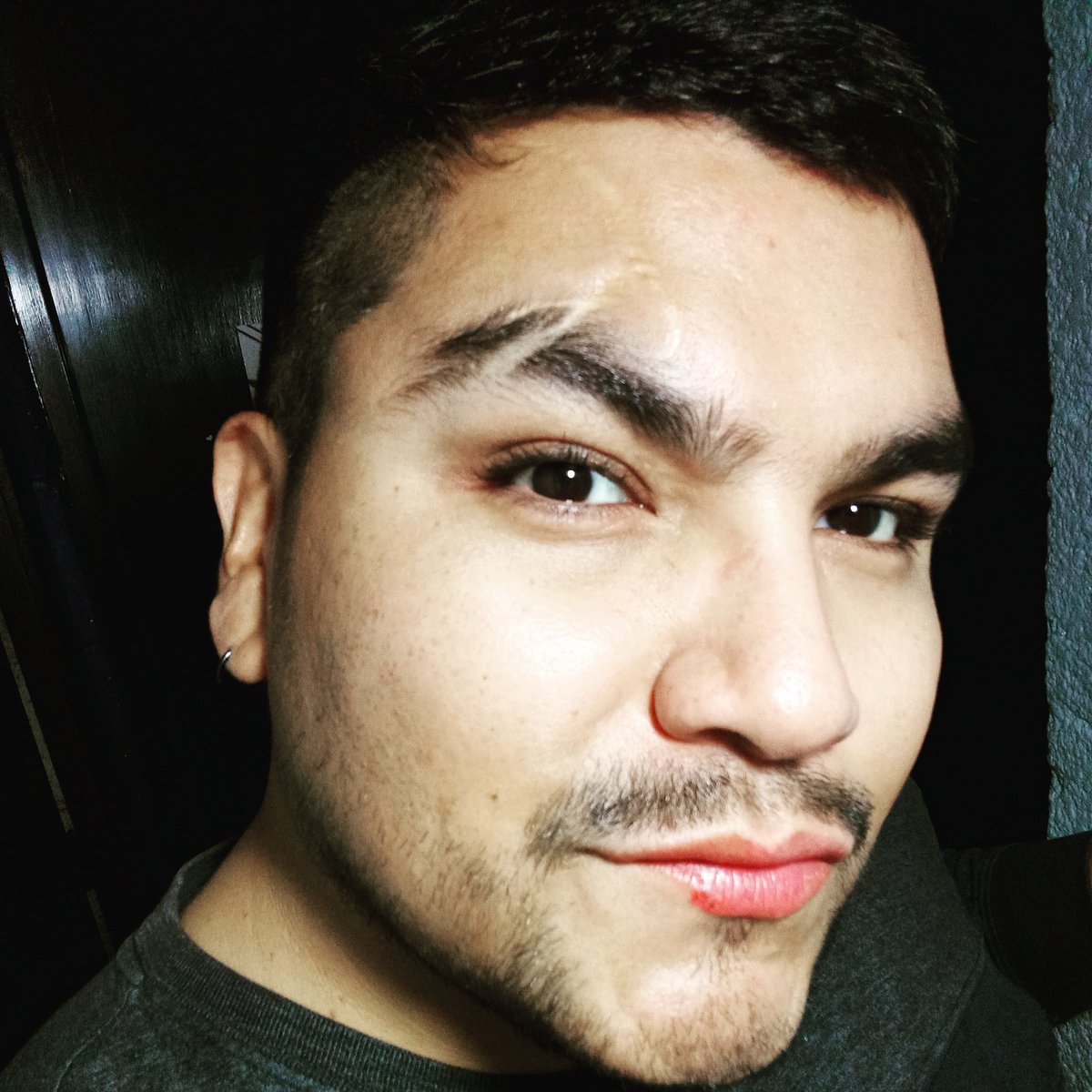 m3r0l's tweet photo. #NuevaFotoDePerfil https://t.co/QJ0nzrOPqq