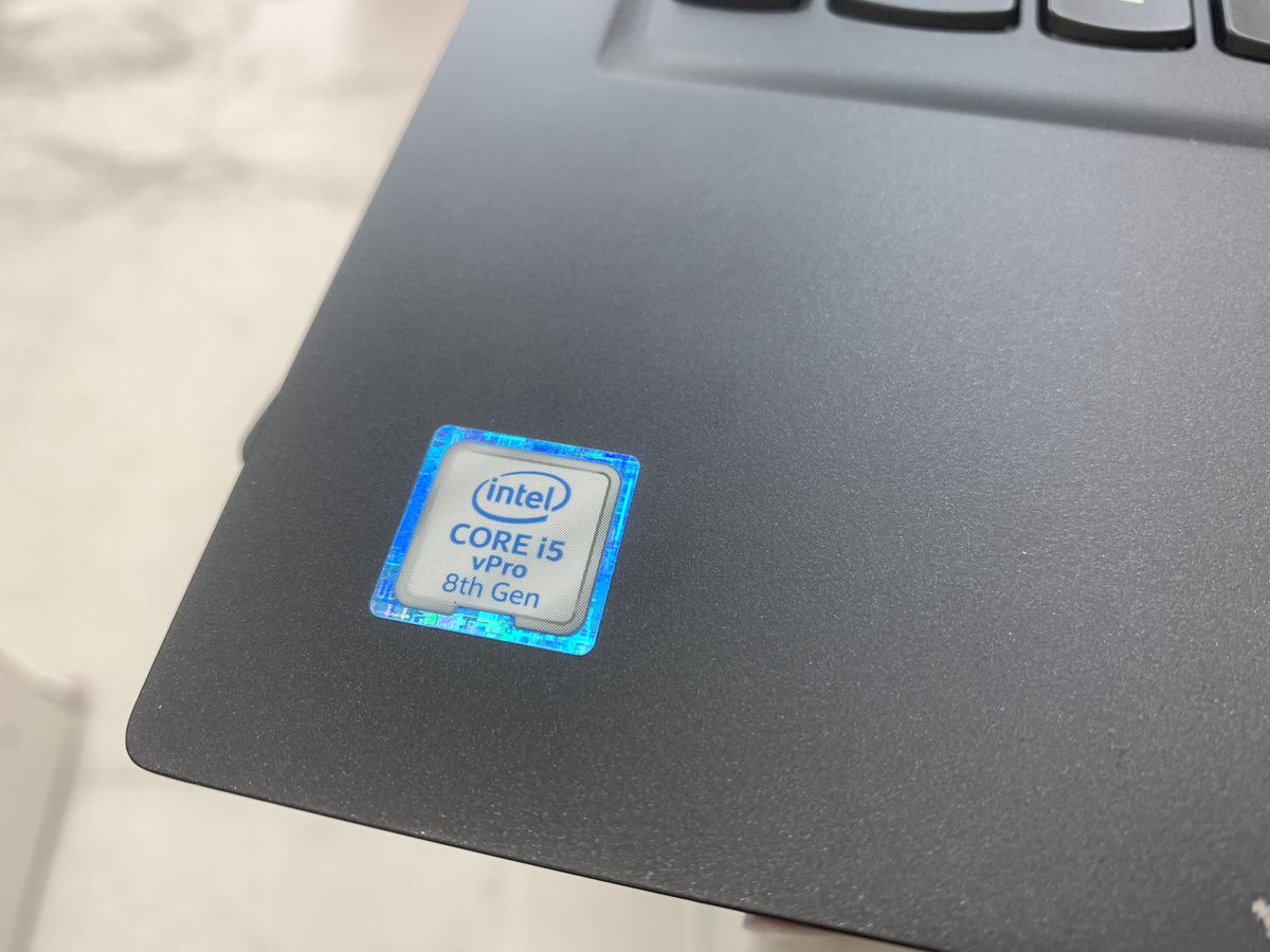 PCcomfullAKB4's tweet photo. 年に2回ぐらいこーゆー個体来るんすよ
#Lenovo #ThinkPad #T490s https://t.co/XxHsPzfbI5