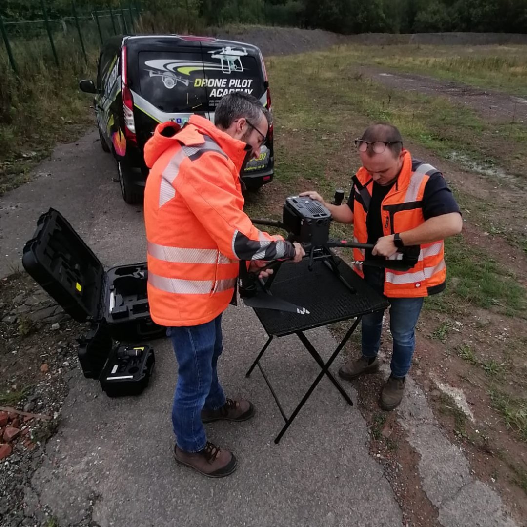 droneacademyuk's tweet photo. Thank you to all attendants of our first webinar (over 100 of you!), we hope you topped up your drone knowledge! If you missed it, don't worry we have released the recording here: https://t.co/nAJskIwsHZ

#Dronesurveys #dronesurveying #dronedata #dronescan https://t.co/cPqu33hpfk https://t.co/Yogve9GHmc
