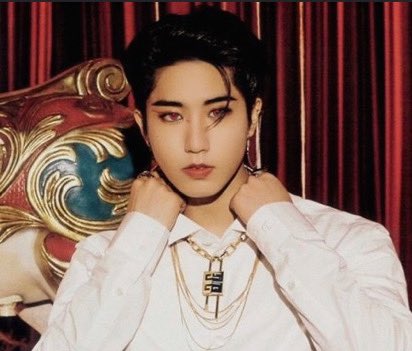 eris_trashbin's tweet photo. I’m realizing I never properly promoted my baby from last year, sooooo… 👀

🥀“Red”🥀
• Explicit
• 113k
• Mnsvng
• Vampire AU
• Strangers to Lovers

https://t.co/GmOVbxVJJ5 https://t.co/6rZG6LRegH