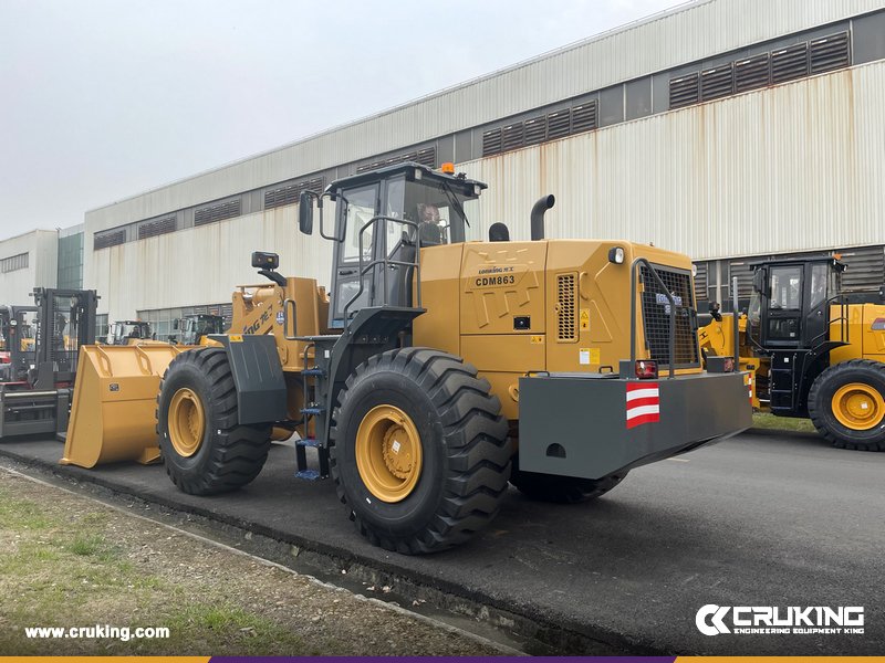 Crukingcn's tweet photo. - WEICHAI engine, 178kW
- Load capacity: 6500kg
- Bucket capacity: 4.2cbm
- Joystick pilot control
See more about #LONKING CDM863 Wheel Loader at>> https://t.co/QgzKxdwDya #WheelLoader #Payloader #CDM963 #HeavyMachinery https://t.co/95vf3b3nfB