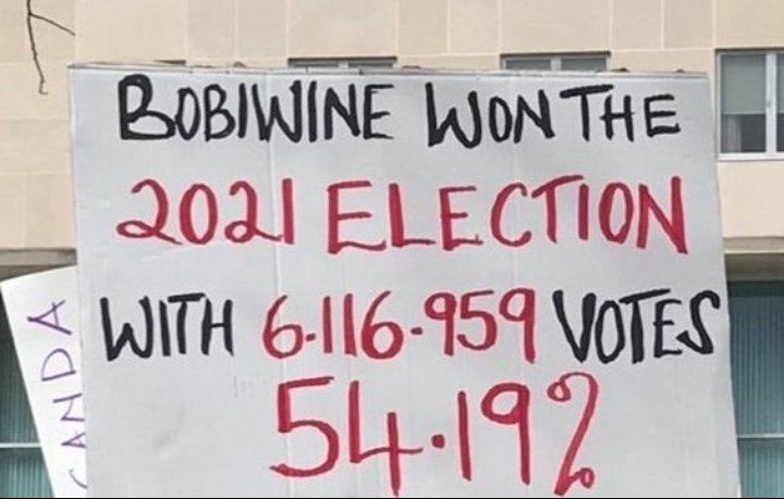 PublicityMzanzi's tweet image. We Contuine to demand for our Stolen #Victory. M7 has stolen money, gold etc. But remember stealing of #Votes  you have stolen the future of our country! So Comrades in struggle let's not Stop.
#ItSeemsImpossibleUntilItsDone 
@HEBobiwine is the elected president of Ugandan.